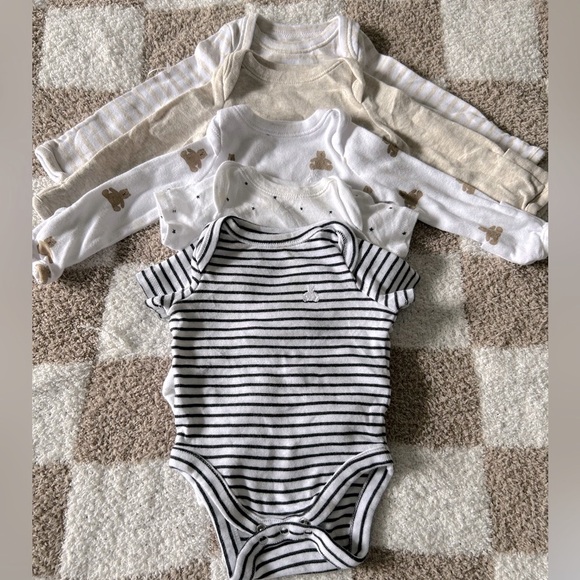 5 Gap NB bodysuits - Picture 1 of 7